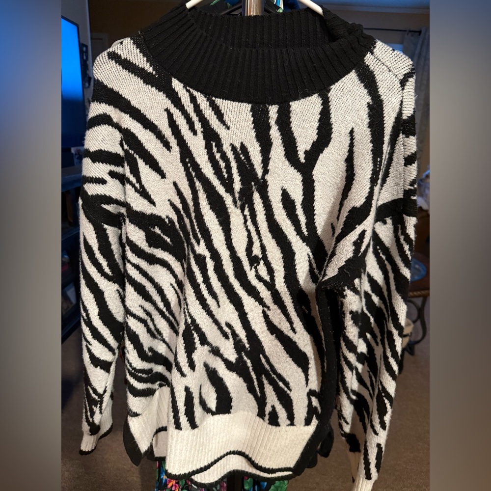 Liz Claiborne sweater